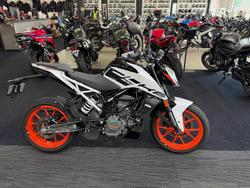 2021 KTM 200 Duke Duke White