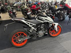 2021 KTM 200 Duke Duke White