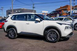 2025 Nissan X-TRAIL ST