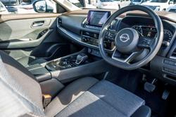 2025 Nissan X-TRAIL ST