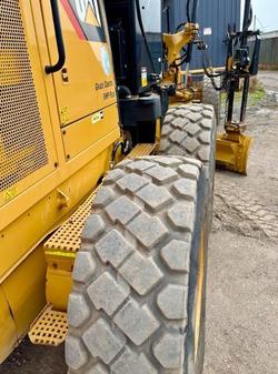 2017 Caterpillar 12M