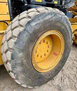 2017 Caterpillar 12M