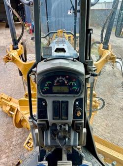2017 Caterpillar 12M