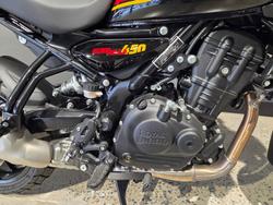 2025 Royal Enfield GUERILLA 450 BLACK