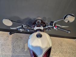 2025 Royal Enfield CLASSIC 650 RED