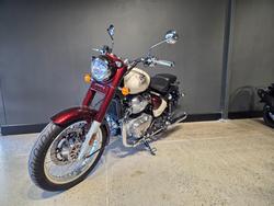 2025 Royal Enfield CLASSIC 650 RED