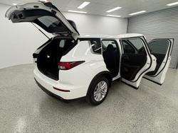 2021 Mitsubishi Outlander ES ZM MY22 AWD White