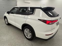 2021 Mitsubishi Outlander ES ZM MY22 AWD White