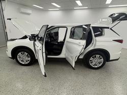 2021 Mitsubishi Outlander ES ZM MY22 AWD White
