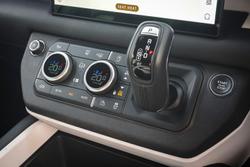 2025 Land Rover Defender 130 D350 X-Dynamic SE