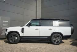 2025 Land Rover Defender 130 D350 X-Dynamic SE