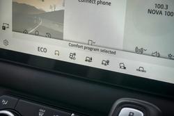 2025 Land Rover Defender 130 D350 X-Dynamic SE