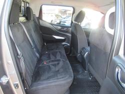 2017 Nissan Navara ST