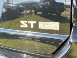 2005 Nissan X-TRAIL ST T30 II 4X4 On Demand Black Obsidian