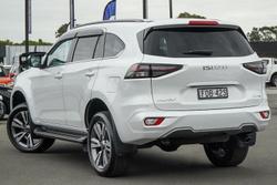 2023 Isuzu MU-X LS-T