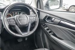 2023 Isuzu MU-X LS-T