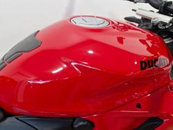 2024 Ducati STREETFIGHTER V2 RED