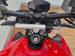 2024 Ducati STREETFIGHTER V2 RED