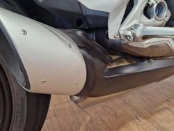 2024 Ducati STREETFIGHTER V2 RED