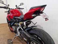 2024 Ducati STREETFIGHTER V2 RED