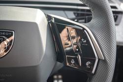 2025 Peugeot 3008 GT Premium Hybrid