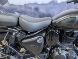 2025 ROYAL ENFIELD (SEE ALSO ENFIEL CLASSIC 350 DARK Black