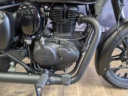 2025 ROYAL ENFIELD (SEE ALSO ENFIEL CLASSIC 350 DARK Black