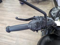 2025 ROYAL ENFIELD (SEE ALSO ENFIEL CLASSIC 350 DARK Black