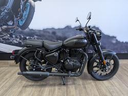 2025 ROYAL ENFIELD (SEE ALSO ENFIEL CLASSIC 350 DARK Black