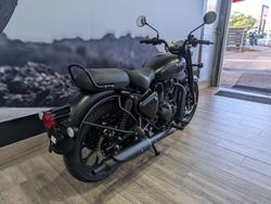 2025 ROYAL ENFIELD (SEE ALSO ENFIEL CLASSIC 350 DARK Black