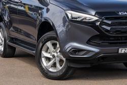 2023 Isuzu MU-X LS-M