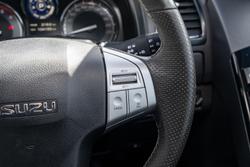 2017 Isuzu MU-X LS-T