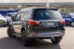 2017 Isuzu MU-X LS-T