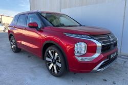 2025 Mitsubishi Outlander Exceed