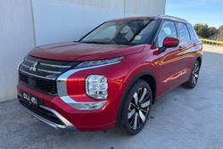 2025 Mitsubishi Outlander Exceed