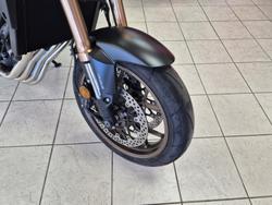 2025 Honda CB650R E-Clutch CB Red