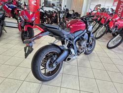 2025 Honda CB650R E-Clutch CB Red