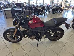 2025 Honda CB650R E-Clutch CB Red