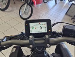 2025 Honda CB650R E-Clutch CB Black