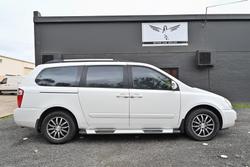 2012 Kia Grand Carnival Si VQ MY12 Clear White