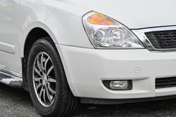 2012 Kia Grand Carnival Si VQ MY12 Clear White