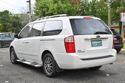 2012 Kia Grand Carnival Si