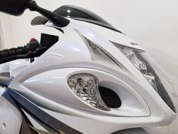 Suzuki 2013 SUZUKI 1300CC GSX1300R WHITE