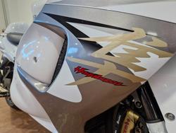 Suzuki 2013 SUZUKI 1300CC GSX1300R WHITE