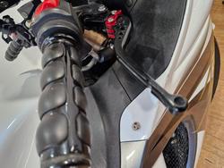 Suzuki 2013 SUZUKI 1300CC GSX1300R WHITE