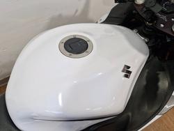 Suzuki 2013 SUZUKI 1300CC GSX1300R WHITE