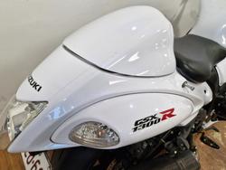 Suzuki 2013 SUZUKI 1300CC GSX1300R WHITE