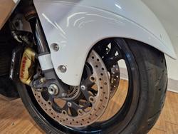 Suzuki 2013 SUZUKI 1300CC GSX1300R WHITE