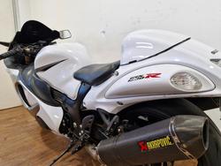Suzuki 2013 SUZUKI 1300CC GSX1300R WHITE
