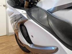 Suzuki 2013 SUZUKI 1300CC GSX1300R WHITE